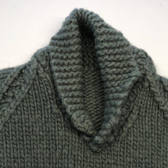 Milky green and off-white HANDMADE sweater. Size M - Picture 5 of 9